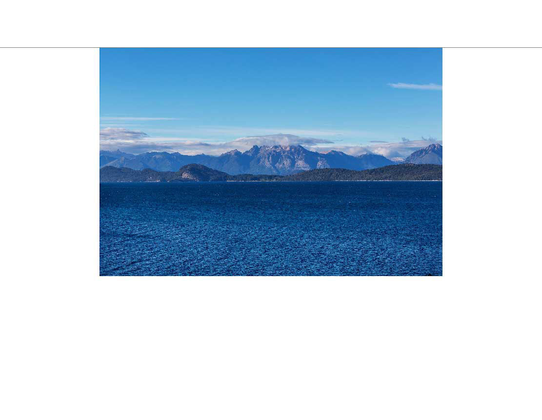 Ansicht des Badrückwand-Motivs Berglandschaft mit Gebirgssee in Patagonien 641