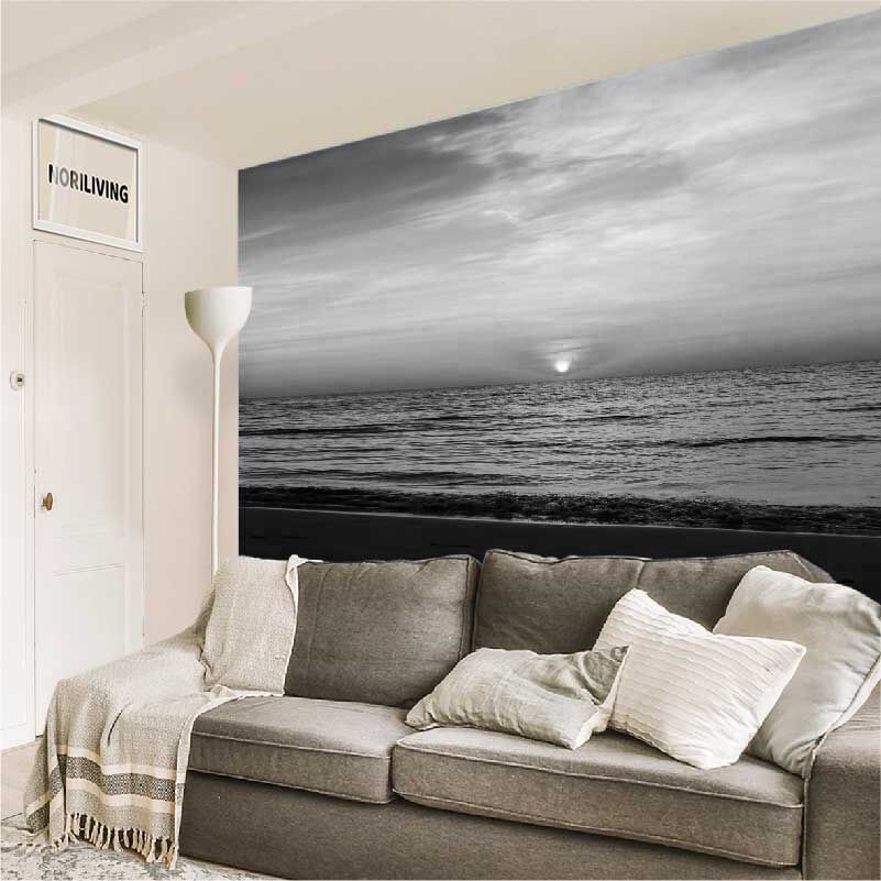 im Wohnzimmer eingebaute Wohnzimmerrückwand mit Motiv Meer Sonnenuntergang 382 schwarz-weiß