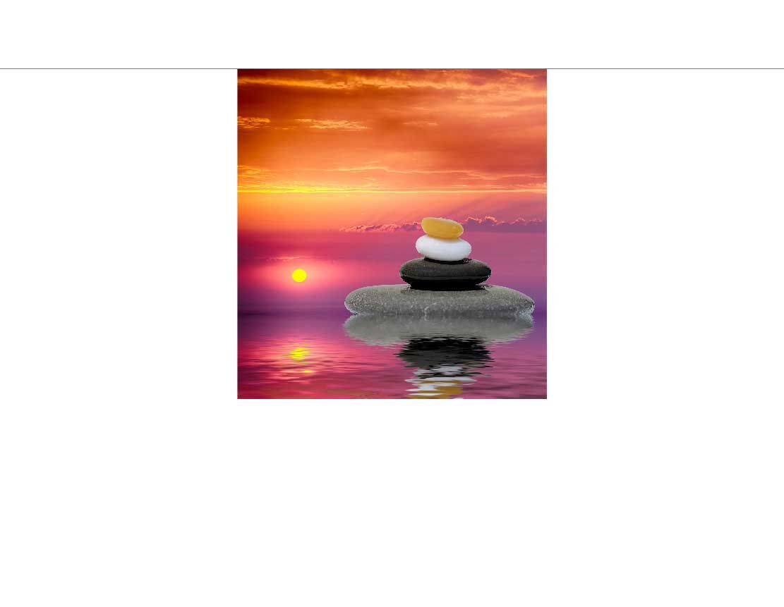 Stapel von Zen-Steinen auf flachem Stein im Wasser, Hintergrund Sonnenuntergang