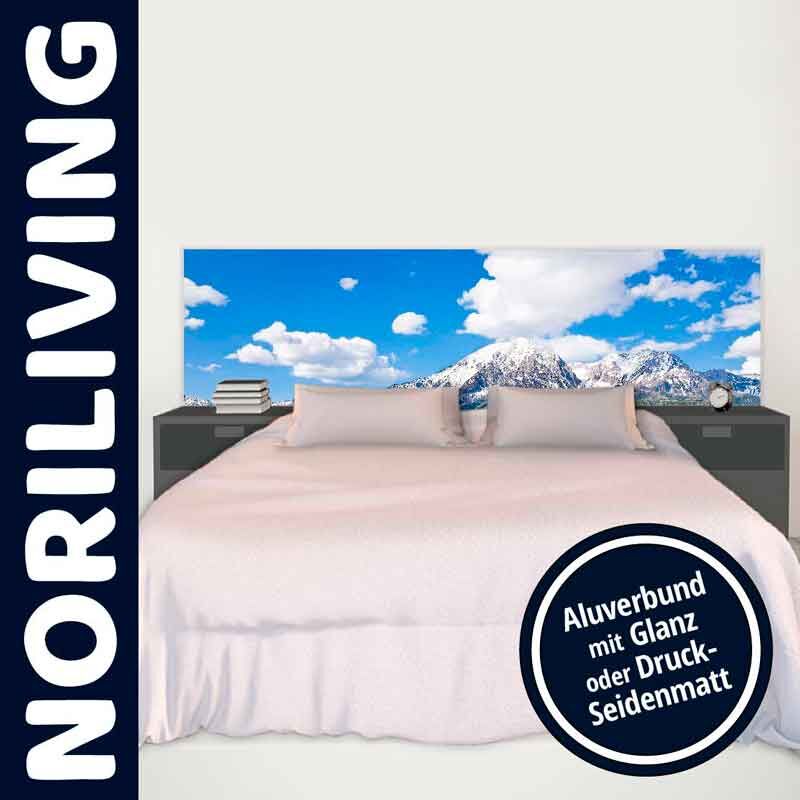 Doppelbett mit Bergpanorama-Kopfteil und Aluverbund von Noriliving