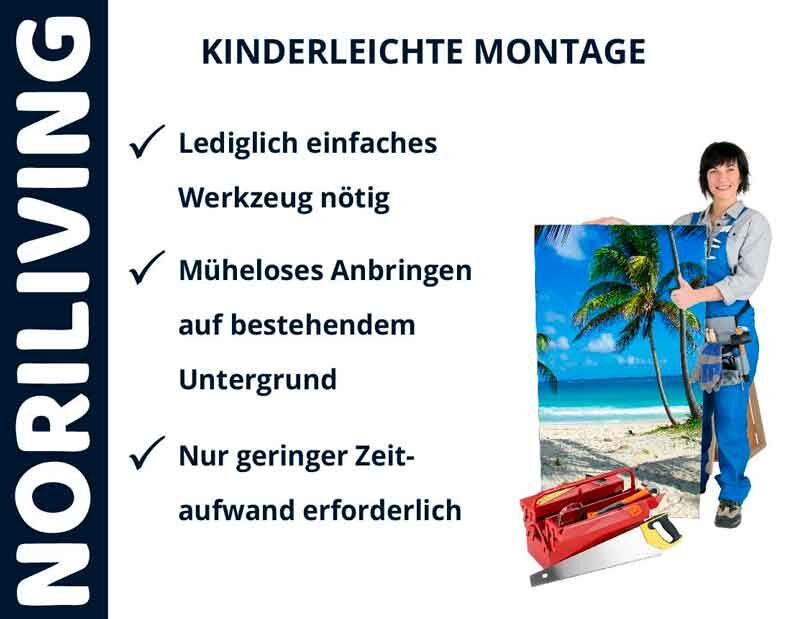Person mit Montagematerialien zeigt einfaches Anbringen eines Bildes vor tropischem Strand mit minimalem Aufwand.