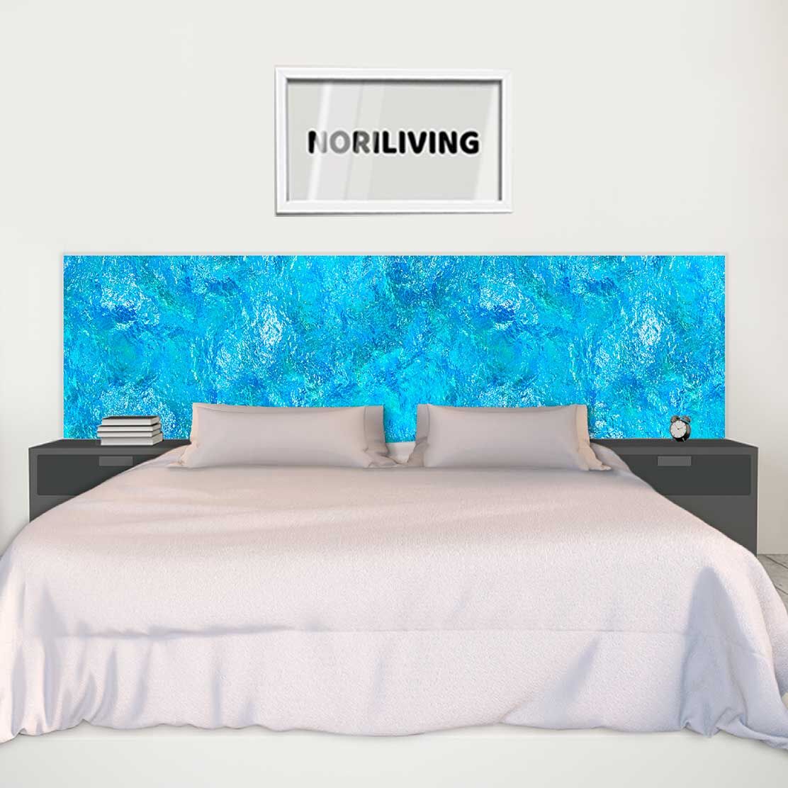 im Schlafzimmer eingebaute Bettrückwand mit Motiv Wasser Optik blau 112