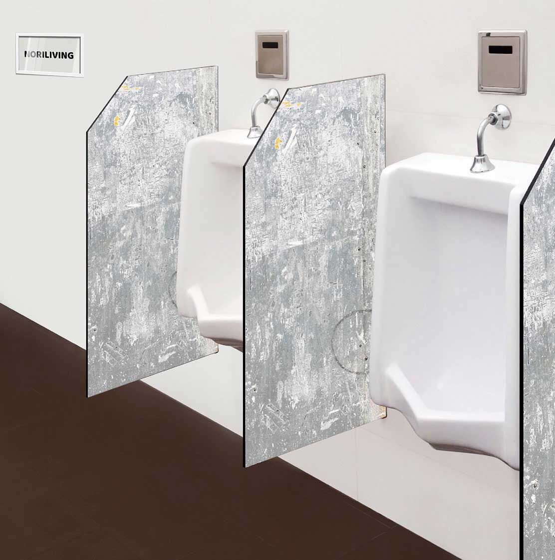 in der Toilette eingebaute Schamwand mit Motiv Grunge graue Metallwand 436
