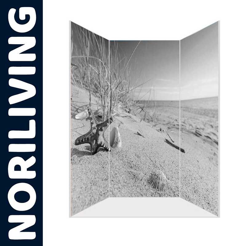 Dreiteiliger Paravent von Noriliving mit schwarz-weißem Strandmotiv und Seestern