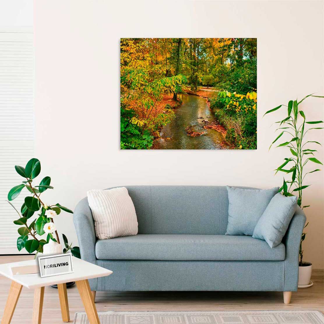 Wandbild über dem Sofa mit Motiv Englischer Garten in München im Herbst 052