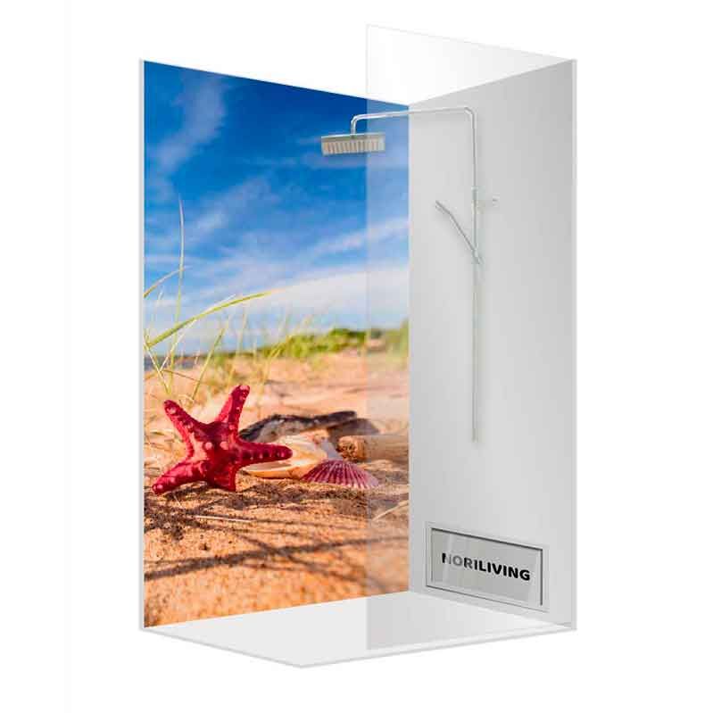 Glas-Duschwand mit aufgedrucktem Bild von einem Seestern und Strandlandschaft