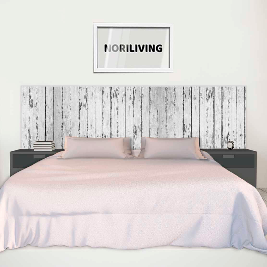 im Schlafzimmer eingebaute Bettrückwand mit Motiv Beige-grauer Holzzaun 387 schwarz-weiß