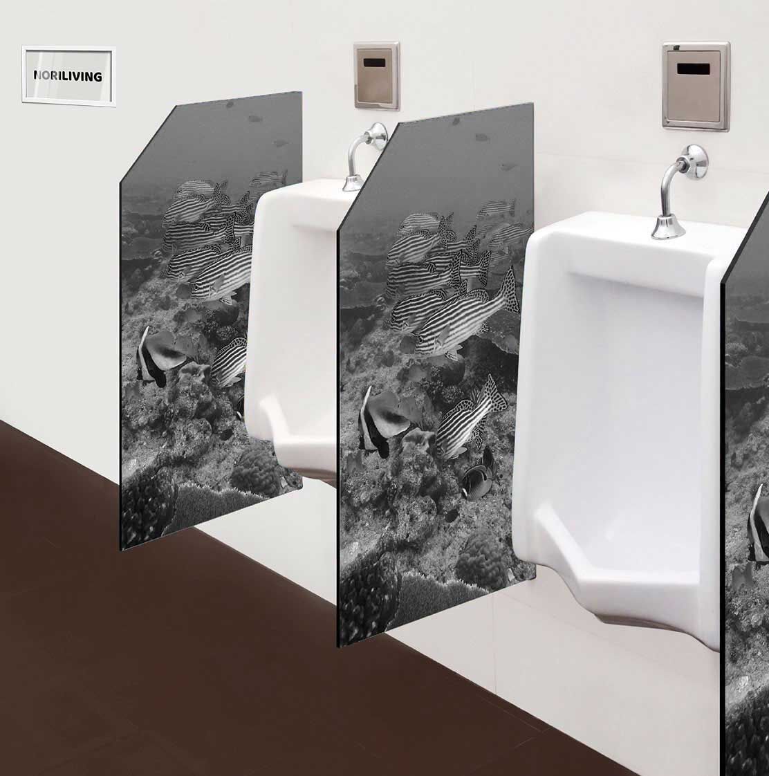 in der Toilette eingebaute Schamwand mit Motiv Fische im Meer 983 schwarz-weiß