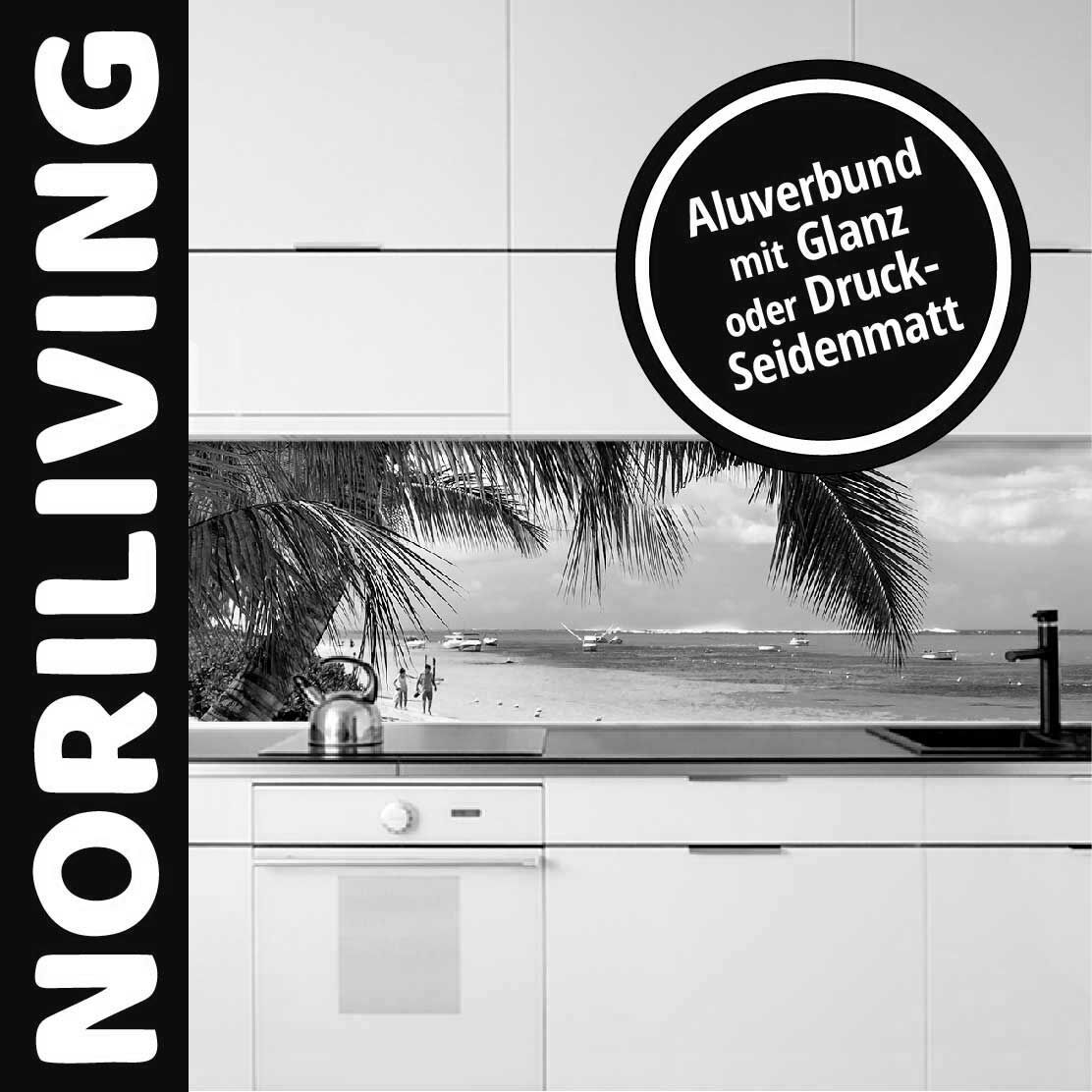 Küchenansicht mit Aluverbundfronten, dekoriert mit einem Strandmotiv. Marke Noriliving, erhältlich in Glanz oder Druck-Seidenmatt.