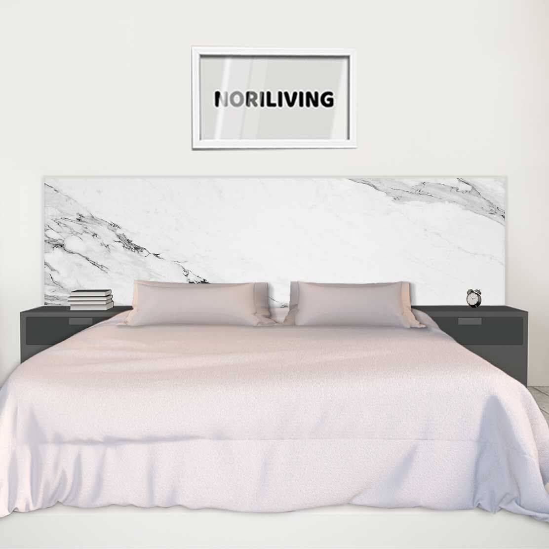 im Schlafzimmer eingebaute Bettrückwand mit Motiv Marmor mittelgrau 117b