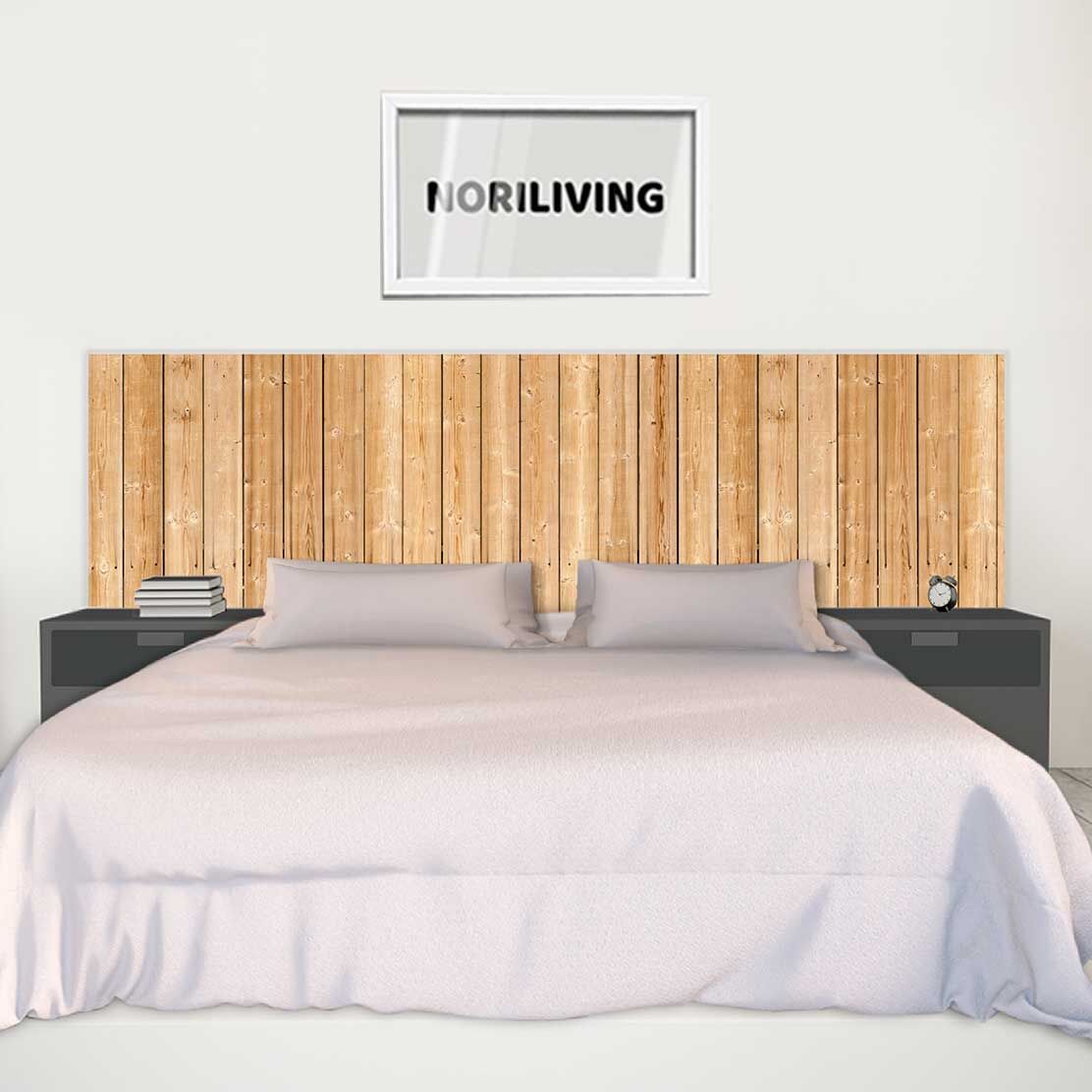 im Schlafzimmer eingebaute Bettrückwand mit Motiv Naturholzwand 136