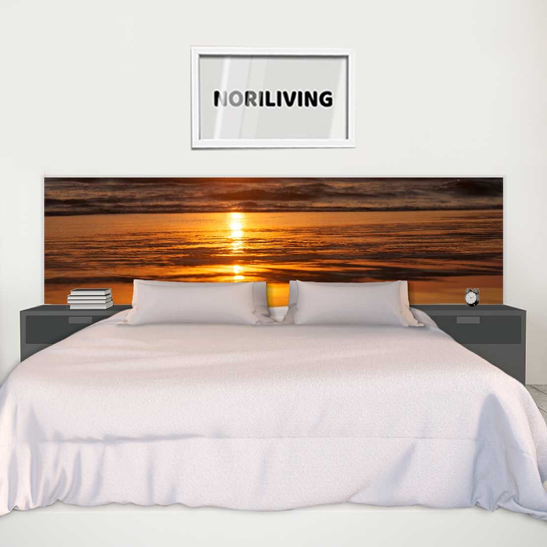 im Schlafzimmer eingebaute Bettrückwand mit Motiv Sonnenuntergang am Strand in Dänemark 754