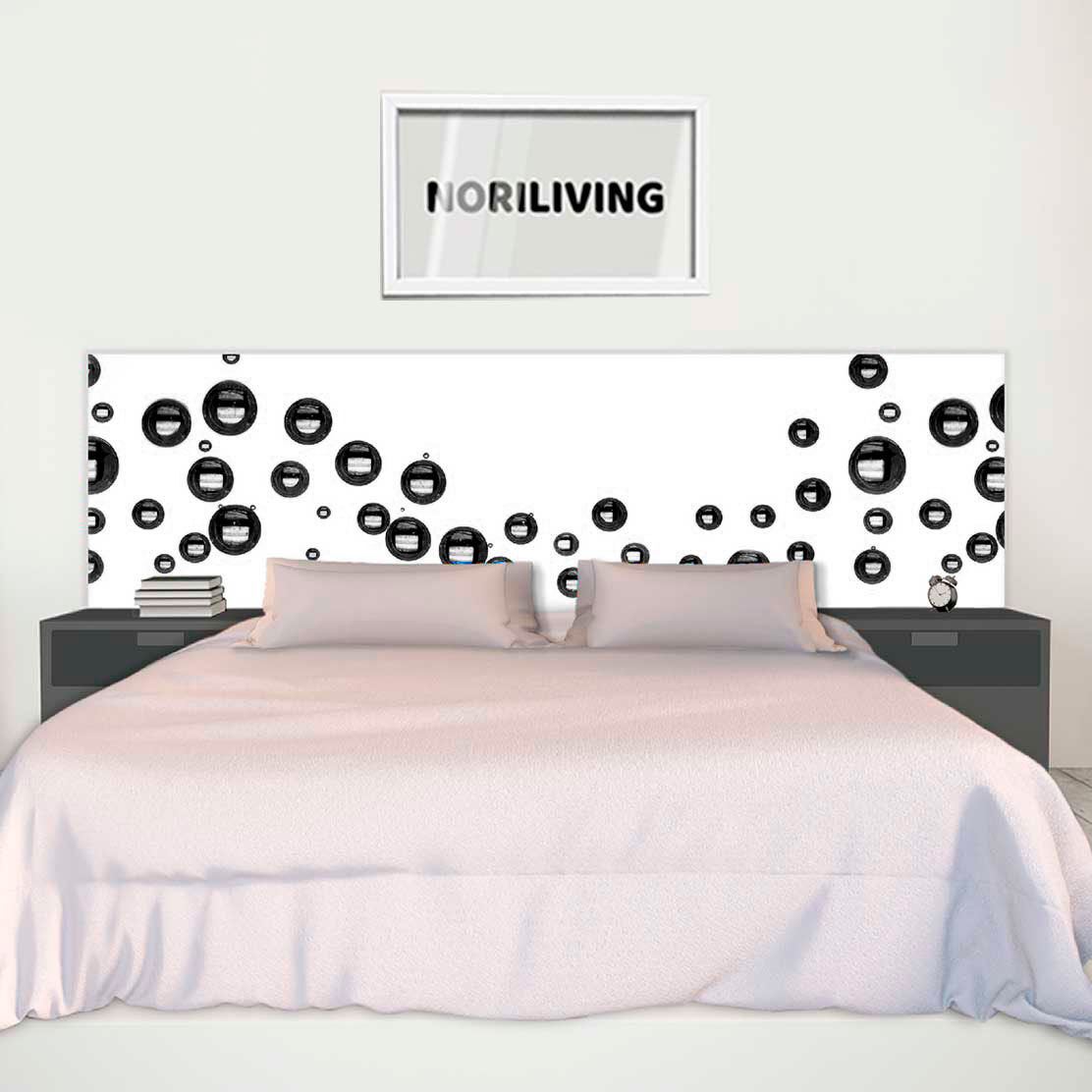 im Schlafzimmer eingebaute Bettrückwand mit Motiv Luftblasen 557 schwarz-weiß