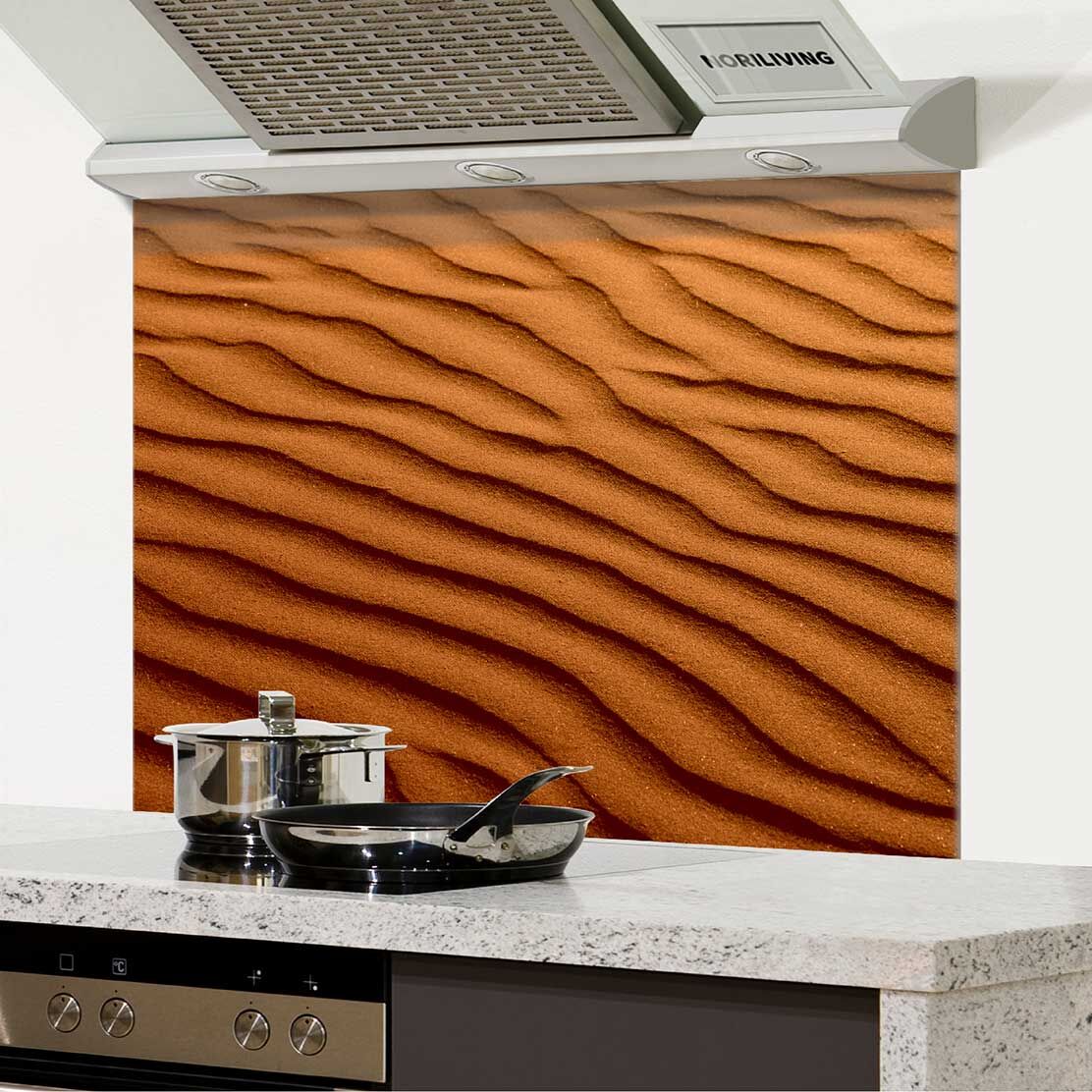 in der Küche eingebauter Spritzschutz Küche - Herd mit Motiv welliger rot brauner Sand 266