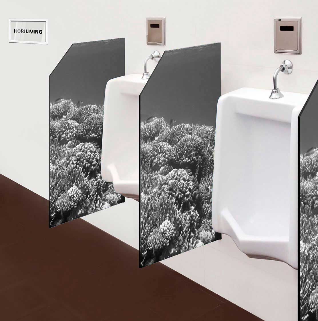 in der Toilette eingebaute Schamwand mit Motiv Fische im Meer 054 schwarz-weiß