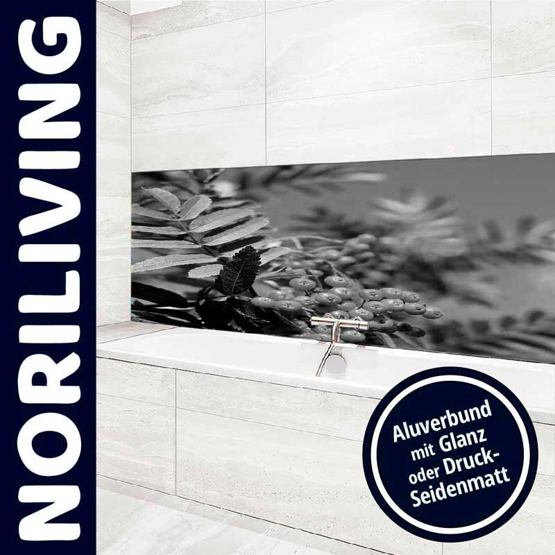 Badezimmer mit NoriLiving Aluverbund-Wandbild in Schwarz-Weiß, glänzend oder druckseidenmatt.