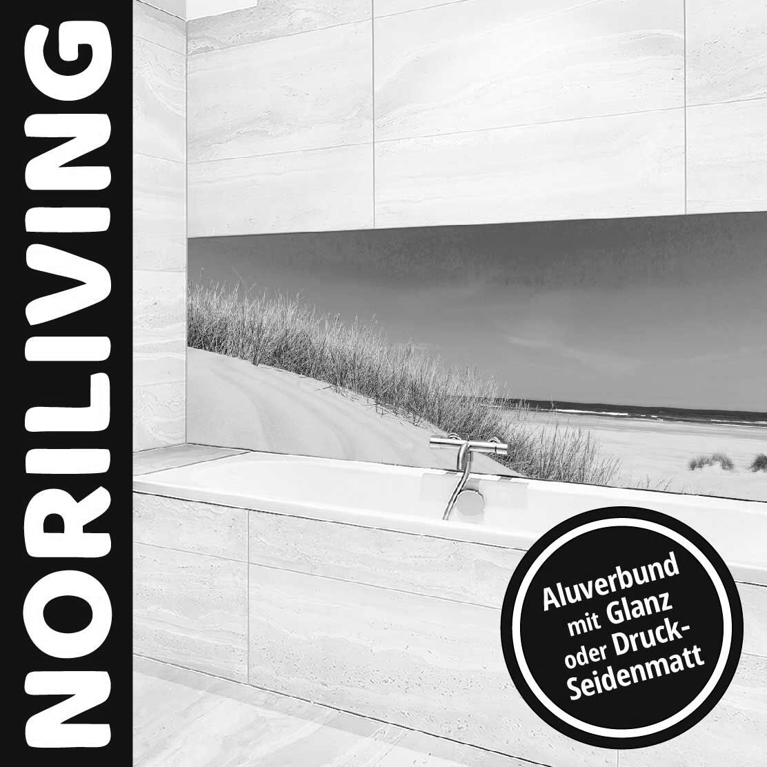 Alubond Wandbild im Badezimmer mit Strandmotiv, erhältlich in Glanz oder Seidenmatt von Noriliving