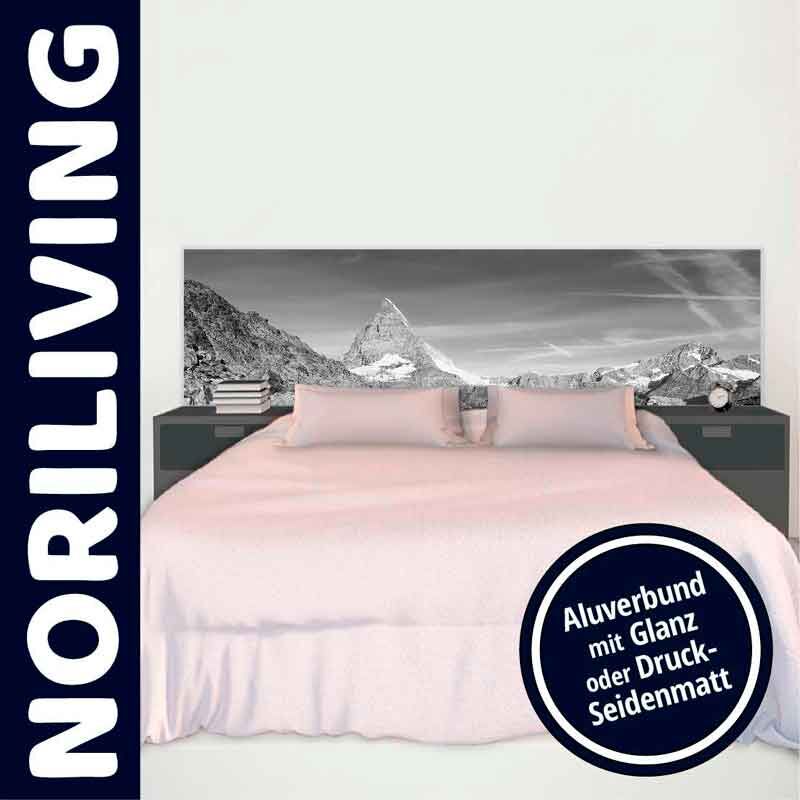 Bett mit eindrucksvollem Bergpanorama als Kopfteil, Aluverbund mit Glanz oder Druck-Seidenmatt