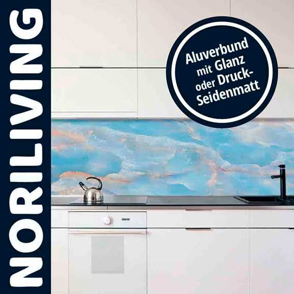 Küchenansicht mit Aluverbund-Platte in glänzendem oder seidenmattem Blau von Noriliving