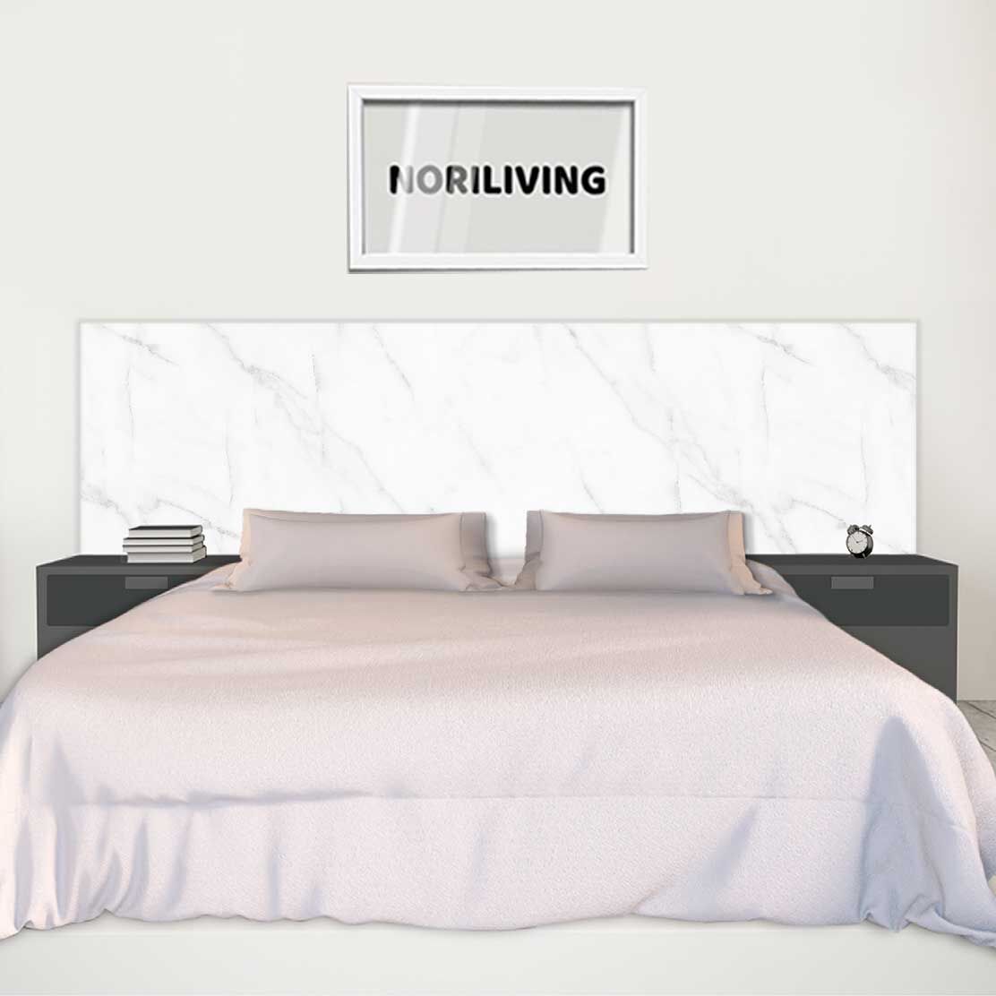 im Schlafzimmer eingebaute Bettrückwand mit Motiv Marmorstruktur weiß 275
