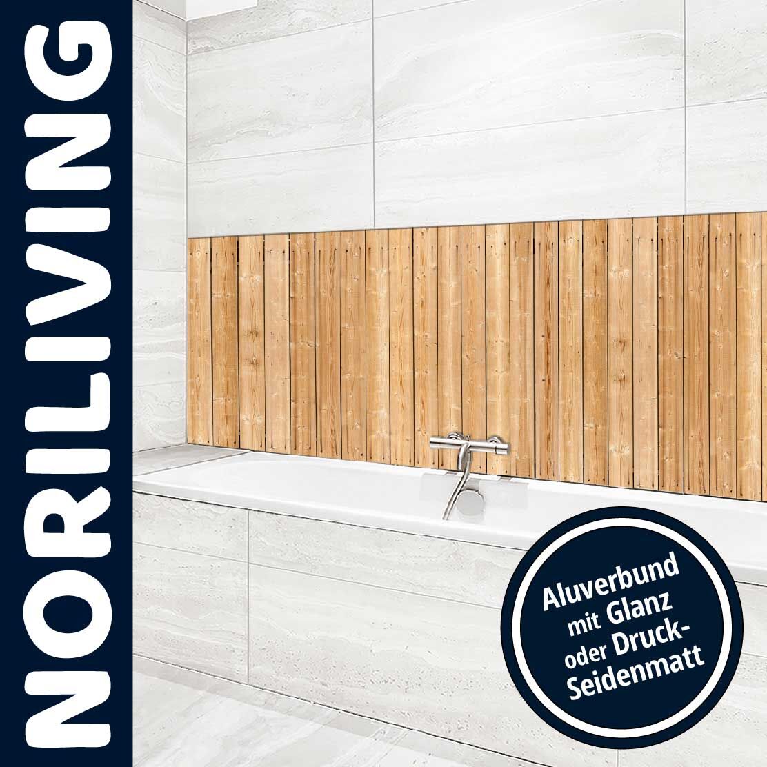 Bad mit stilvollem Holzpaneel und Aluverbund von Noriliving