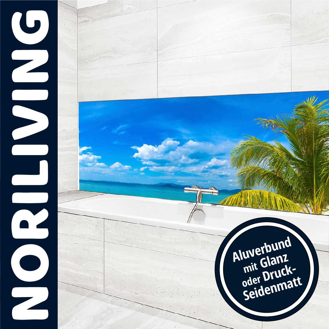 Badezimmer mit großem Palmen-Motiv auf Aluverbundplatte, glänzend oder druck-seidenmatt, von NoriLiving