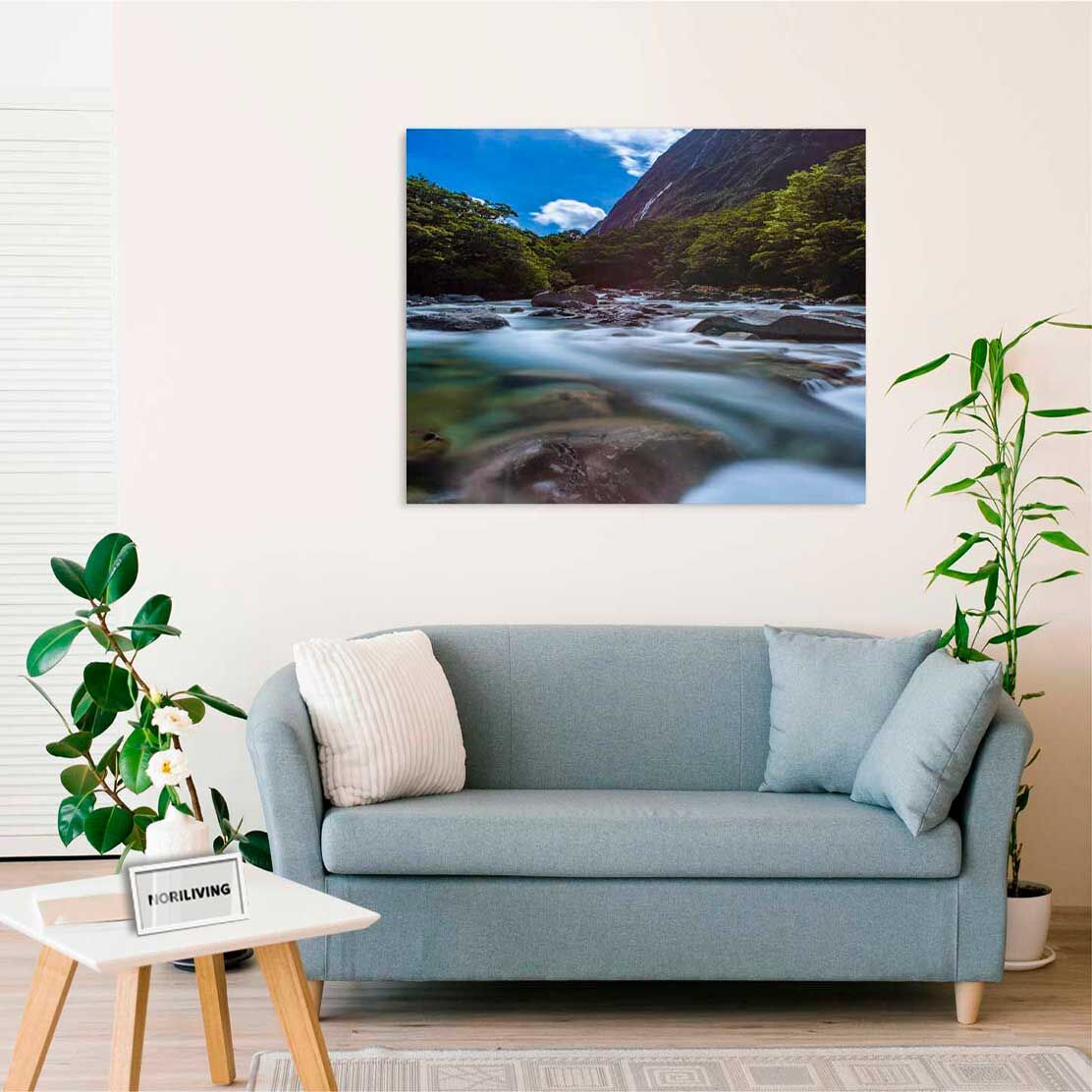 Wandbild über dem Sofa mit Motiv reißender Fluss 554