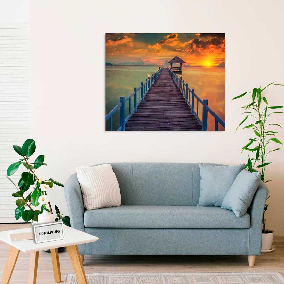 Wandbild über dem Sofa mit Motiv sonniger Steg 794