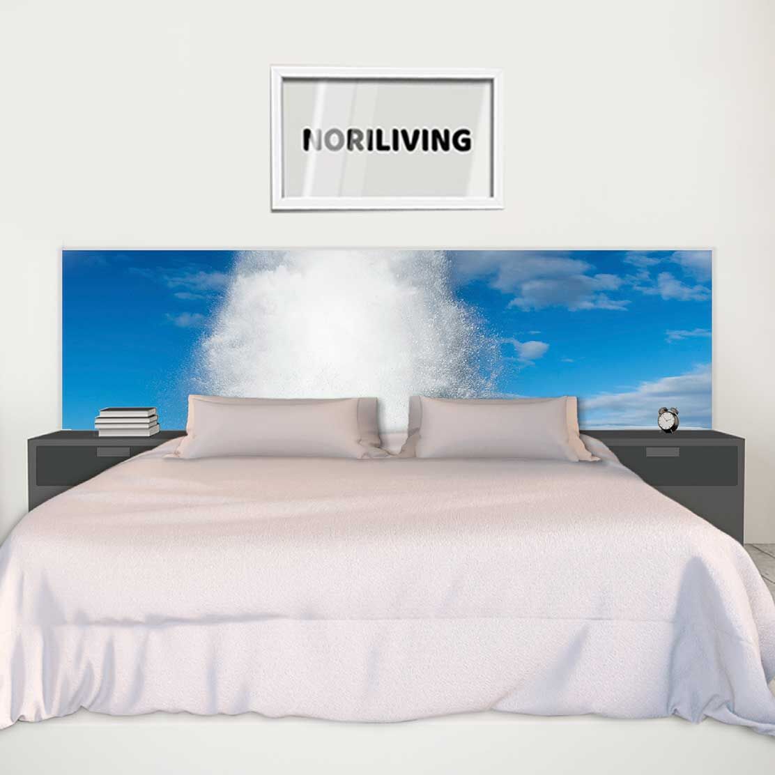 im Schlafzimmer eingebaute Bettrückwand mit Motiv ausbrechender Geysir heißer Quellen auf Island 011