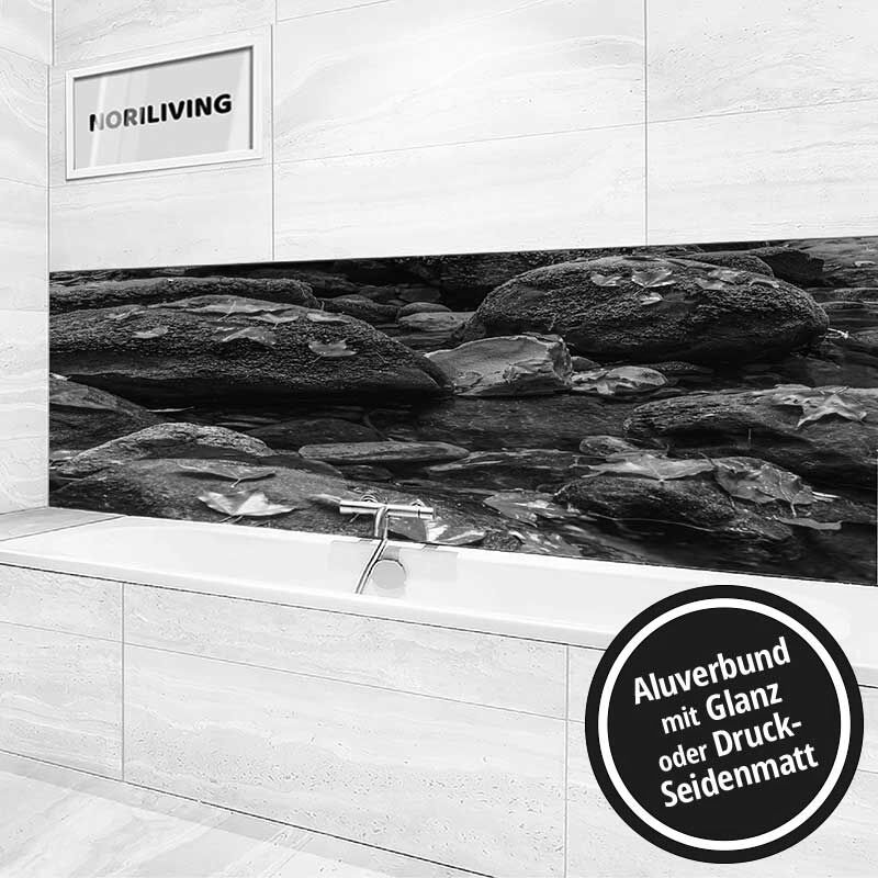 Ansicht des Badrückwand-Motivs rote Ahornblätter im Herbst 935 schwarz-weiß Höhe zentriert