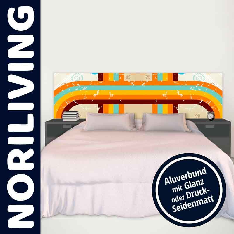 Ein stilvolles Doppelbett mit buntem Retro-Kopfteil und Nachttischen, präsentiert von NORILIVING mit Aluverbund-Optionen