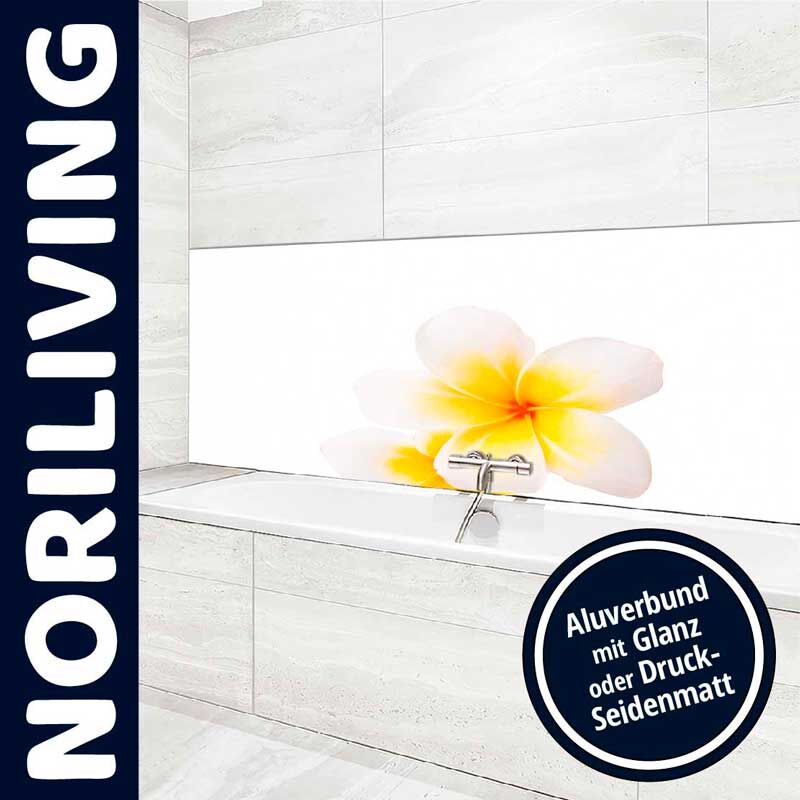 Elegante Badezimmerwand von Noriliving mit Plumeria-Blumenmotiv, Aluverbund mit Glanz- oder Druck-Seidenmatt-Finish