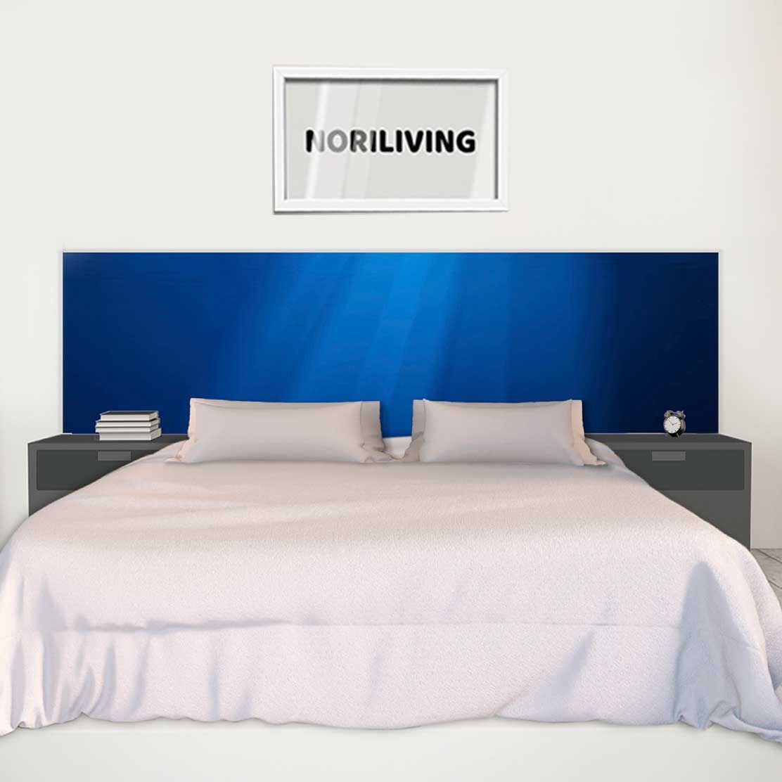 im Schlafzimmer eingebaute Bettrückwand mit Motiv Lichteinfall Unterwasser 099