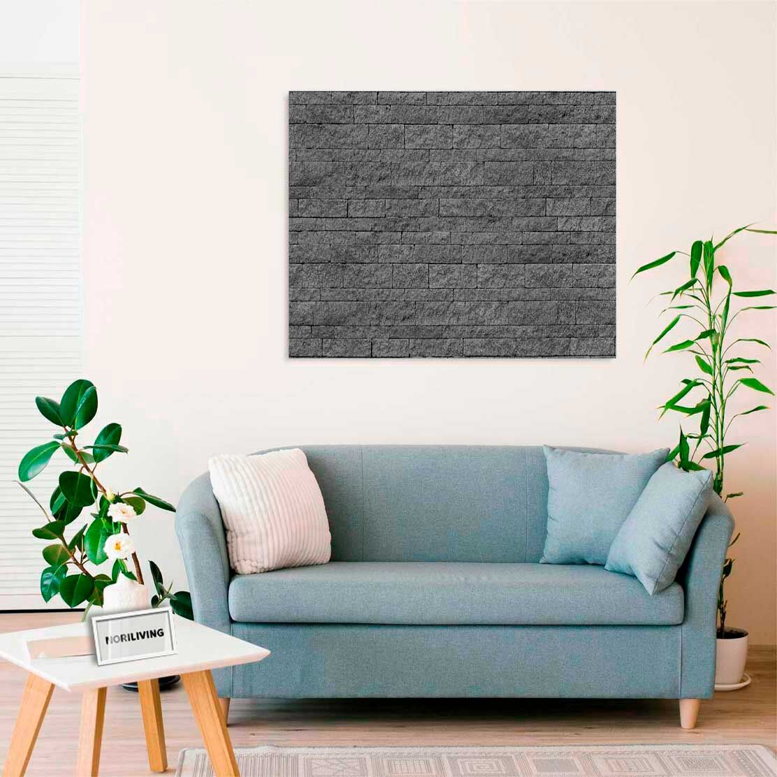 Wandbild über dem Sofa mit Motiv Steinwand mittelgrau 430b schwarz-weiß
