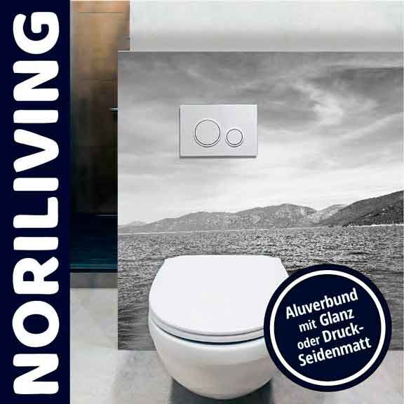 Bad mit WC und dekorativer Alubond Wandverkleidung, zeigt Naturmotiv und bietet Glanz oder Druck-Seidenmatt Optik.