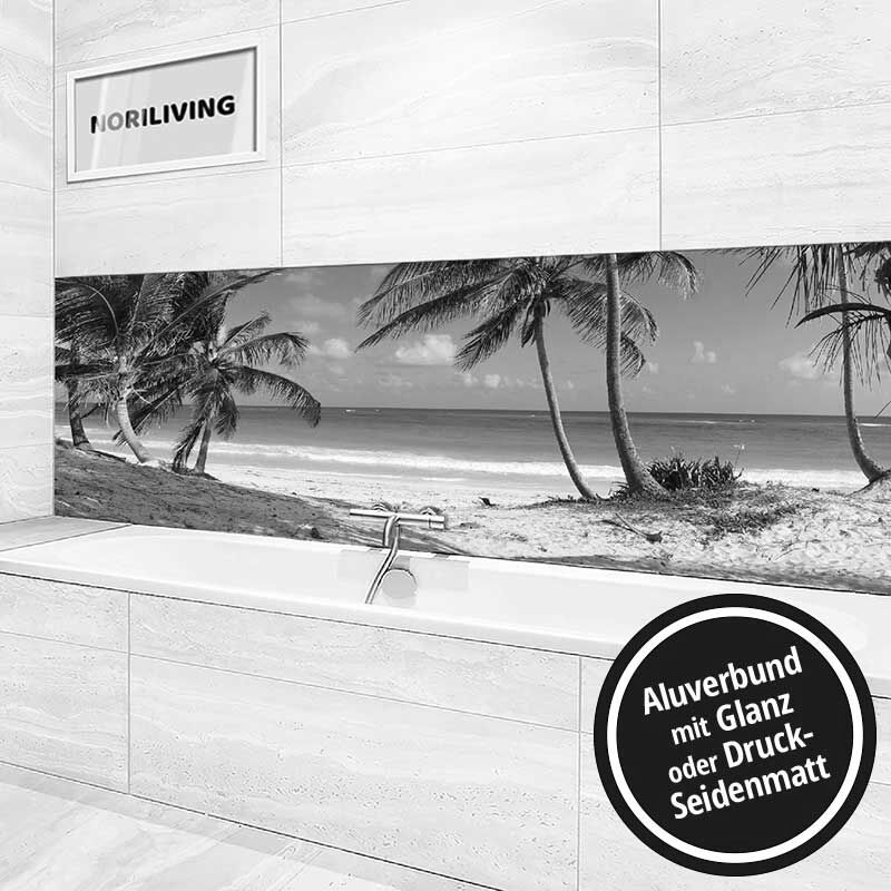 Ansicht des Badrückwand-Motivs schöner Strand und tropisches Meer mit Palmen 236 schwarz-weiß Höhe zentriert