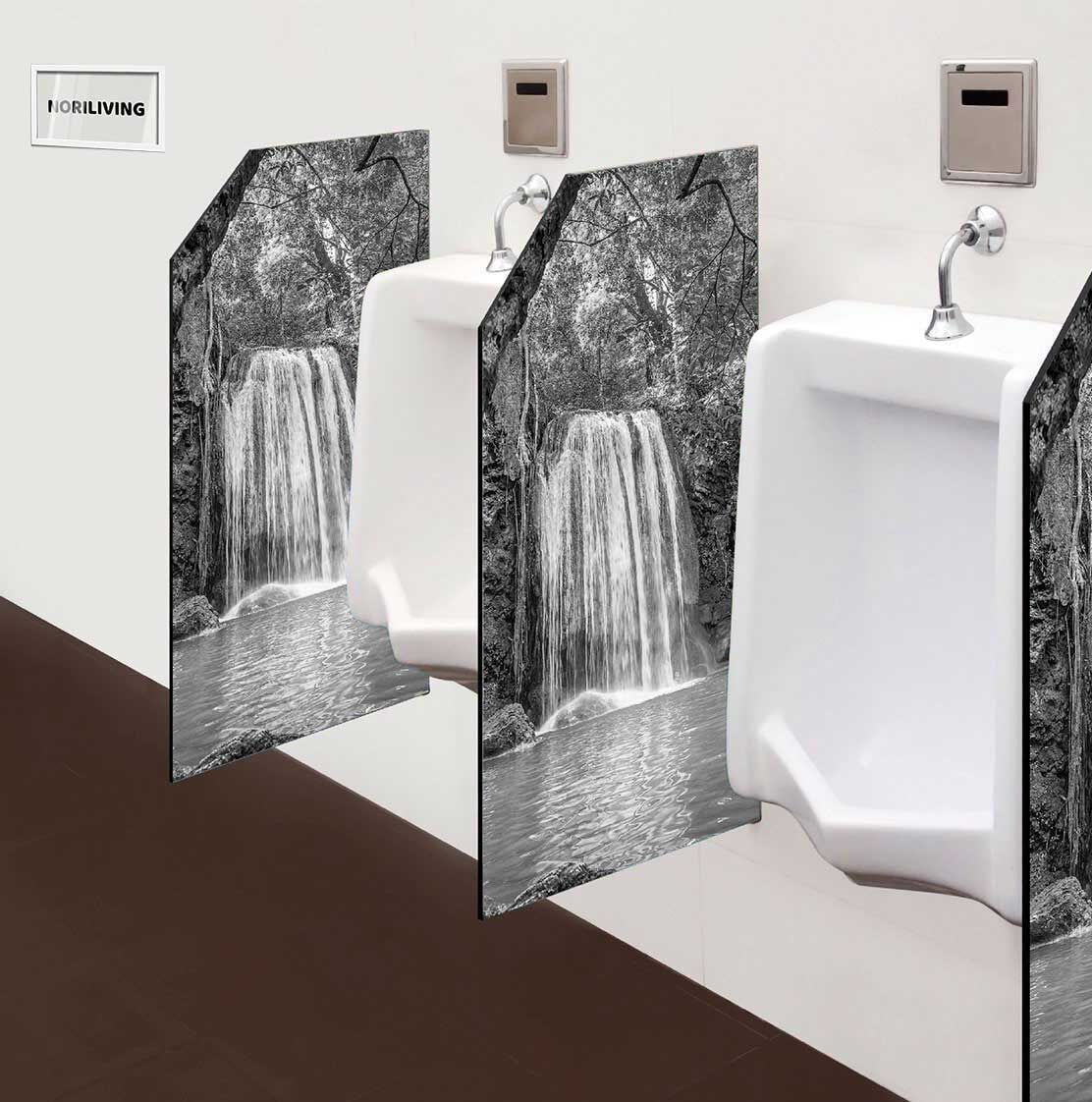 in der Toilette eingebaute Schamwand mit Motiv Erawan Wasserfall Thailand 239 schwarz-weiß