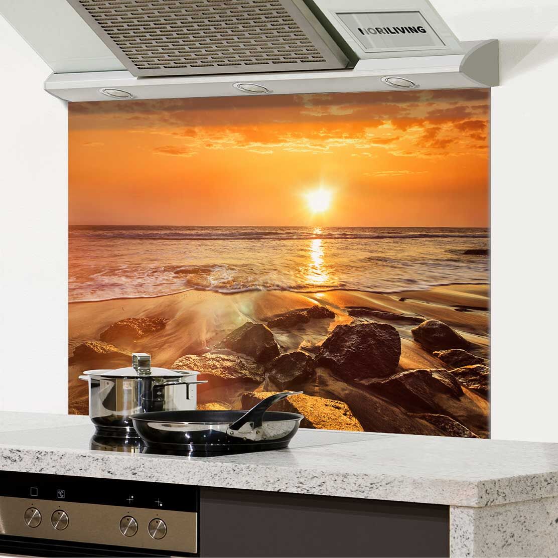 in der Küche eingebauter Spritzschutz Küche - Herd mit Motiv Wellen und Felsen am Strand bei Sonnenuntergang 844