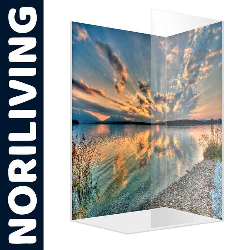 Duschrückwand von Noriliving mit Bild eines Sees bei Sonnenuntergang
