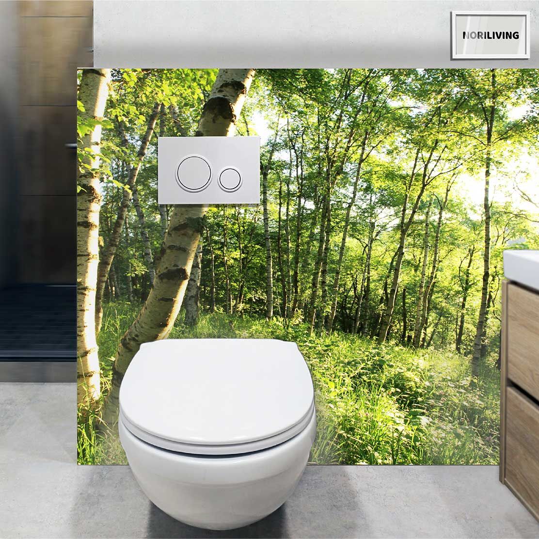im WC eingebaute Toilettenrückwand mit Motiv Birkenwald 090