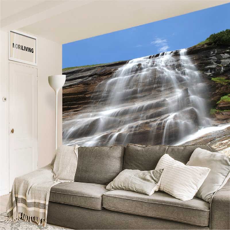 im Wohnzimmer eingebaute Wohnzimmerrückwand mit Motiv Wasserfall an Felswand 949