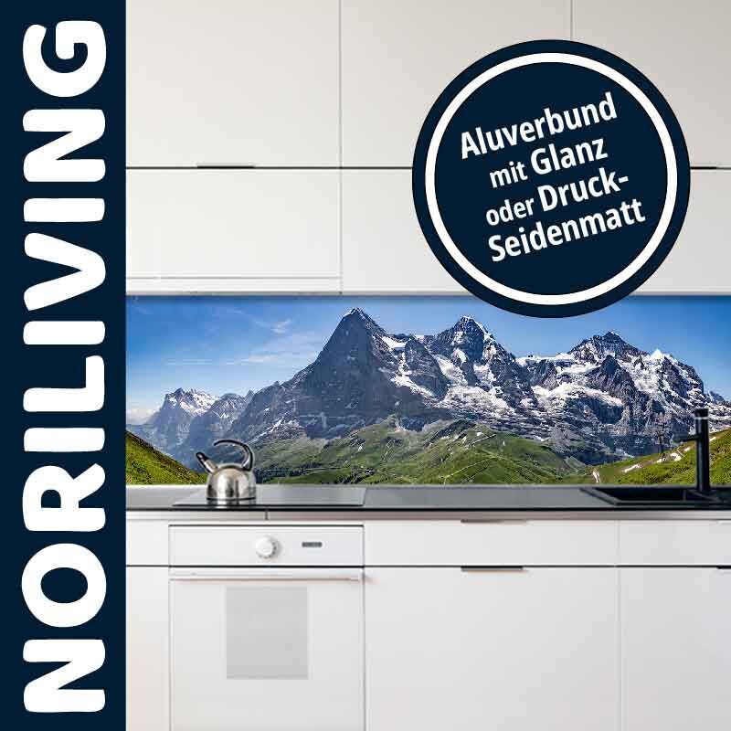 Küchenrückwand mit Aluverbundmaterial in Glanz oder Druck-Seidenmatt, zeigt beeindruckendes Bergpanorama