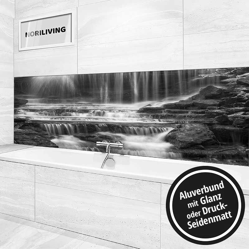 Ansicht des Badrückwand-Motivs Wasserfall Kaskaden 644 schwarz-weiß Höhe zentriert