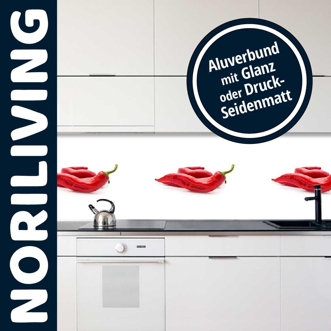 Moderne Küche mit Aluverbund-Rückwand, die ein Chili-Motiv zeigt. Erhältlich in Glanz oder Seidenmatt.