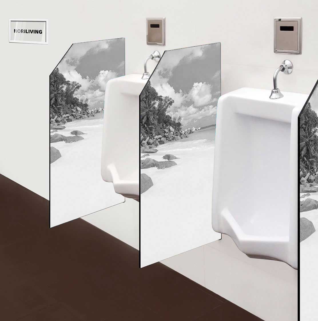 in der Toilette eingebaute Schamwand mit Motiv Karibik Bucht Strand 049 schwarz-weiß