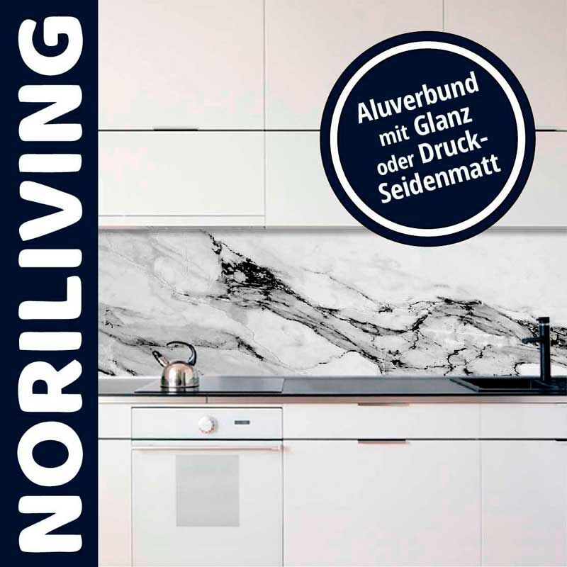Küchenrückwand mit Marmordesign aus Aluverbund, glänzend oder seidenmatt, in stilvoller moderner Küche