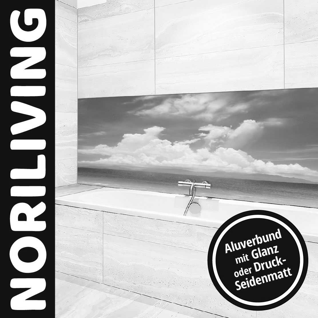 Elegantes Badezimmer mit Aluverbund-Panel und Strandmotiv von NORILIVING