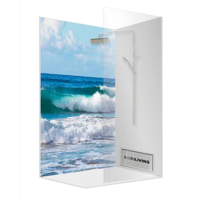 Transparente Duschwand mit Bild eines Meeres und Wellen, bringt maritimes Ambiente ins Badezimmer