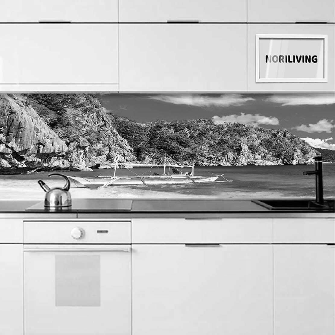 in der Küche eingebaute Küchenrückwand mit Motiv tropischer Strand von Palawan Philippinen 062 schwarz-weiß