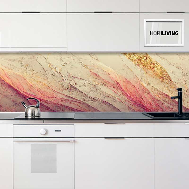 in der Küche eingebaute Küchenrückwand mit Motiv Marmor beige-rosé mit goldfarbigen Einschlüssen 079